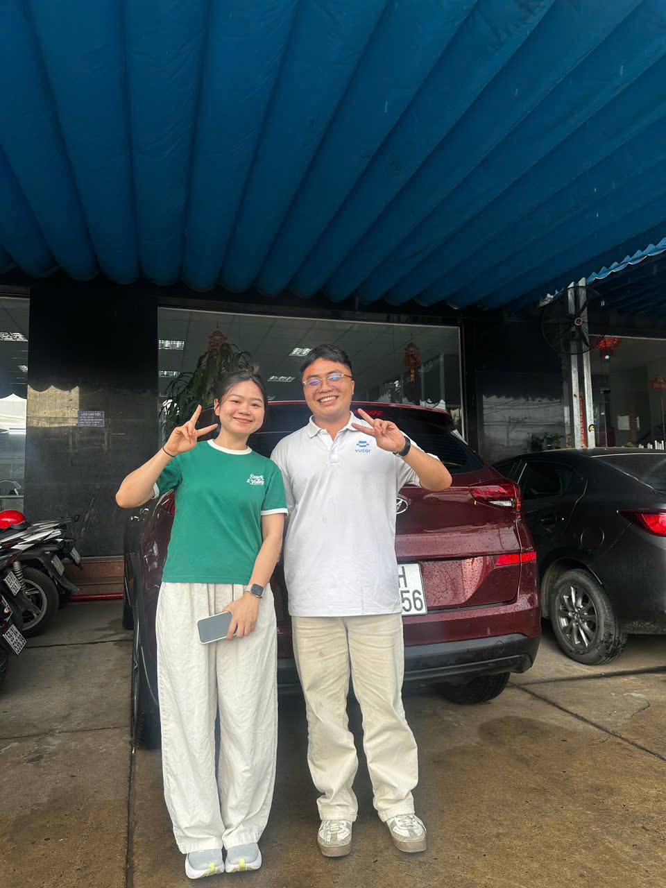 Chị Hậu — khách hàng mua bán xe qua Vucar