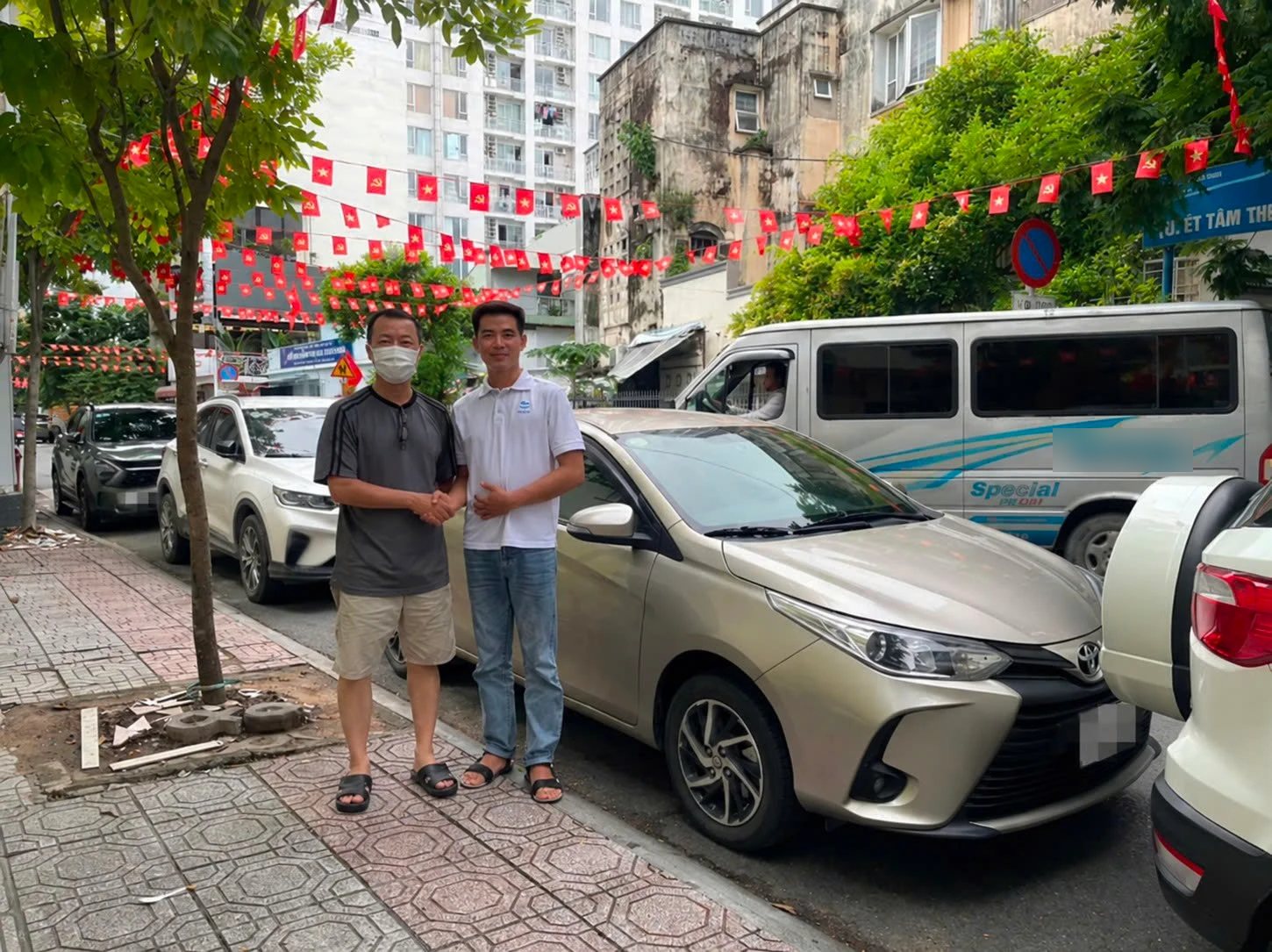 Anh Dũng — khách hàng mua bán xe qua Vucar